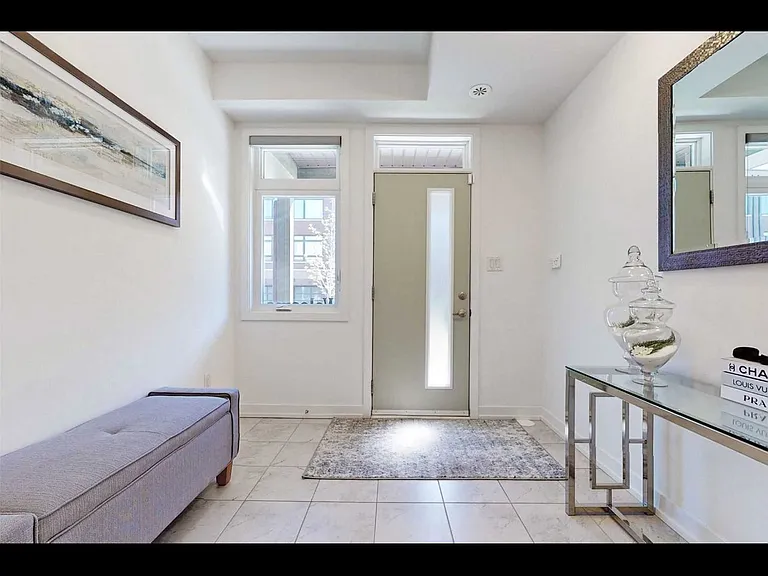 14 Hearne St E — Photo 16