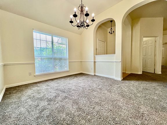 5th image of 4511 Jackson Dr