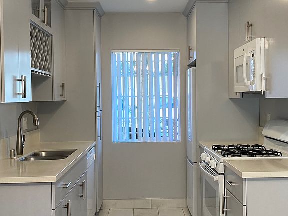 2nd image of 3318 S Canfield Ave APT 5