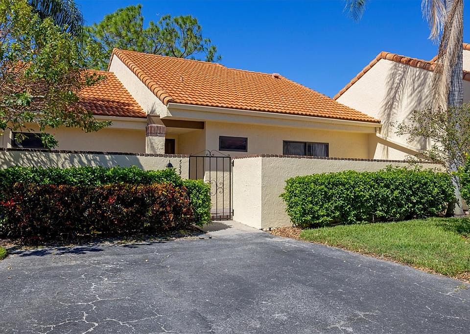 1st image of 5339 HUNTINGWOOD COURT #31