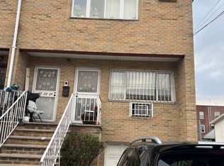 4222 163rd St #1F, Flushing, NY 11358