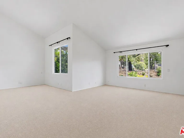 17265 Avenida De La Herradura — Photo 23