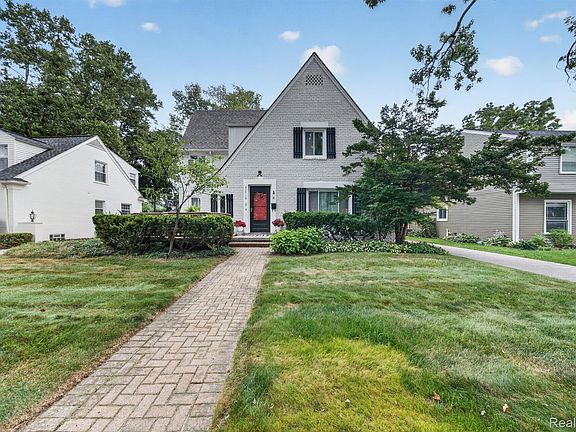 4th image of 31710 Glencoe Dr
