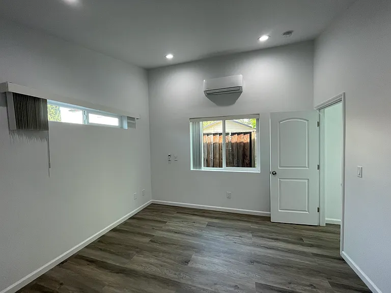 350 Hanson Ave #2 — Photo 13