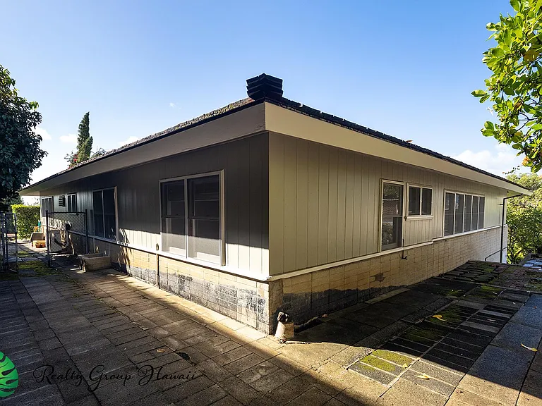 1944 Ualakaa St — Photo 23