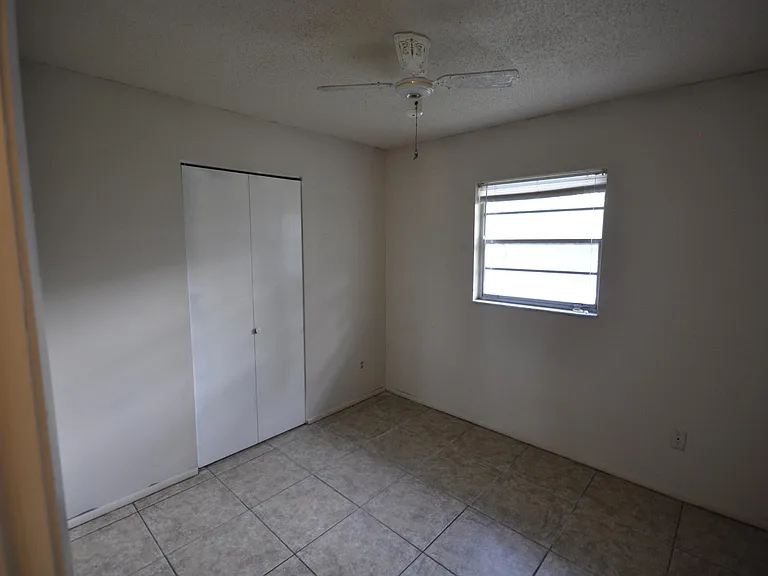 135 Lake Harriet Dr — Photo 11