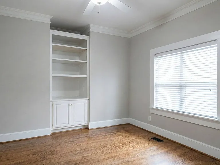 402 Laurel St — Photo 24