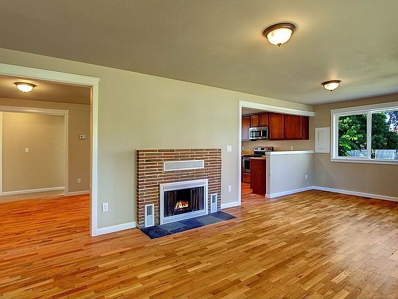 3rd image of 11800 55th Ave NE