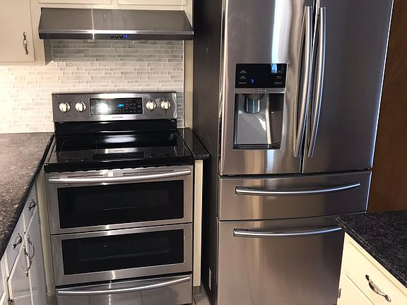 4th image of 456 Wayne Ave APT 109