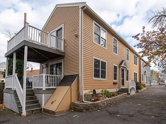 5th image of 8R Essex St #2