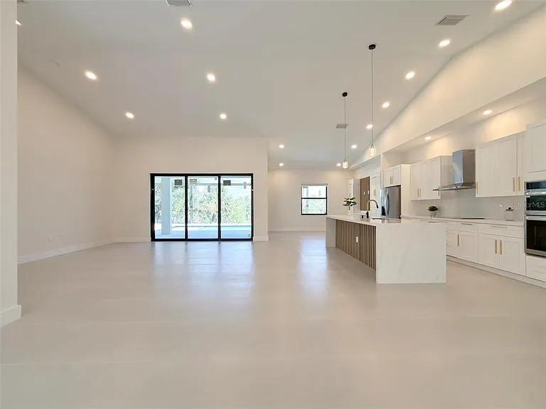 14671 Lillian Cir — Photo 41