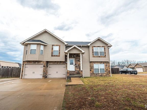 2nd image of 11145 Lexington Ln