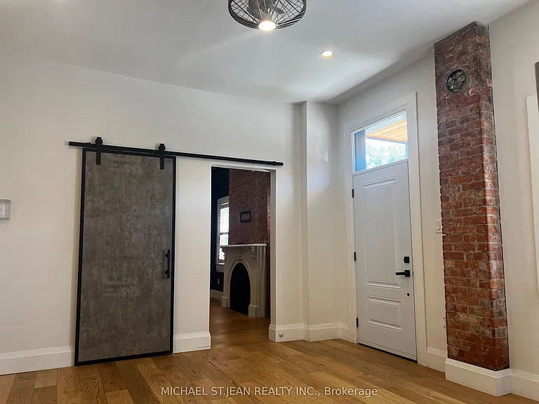 158 Wellington St S #2 — Photo 12