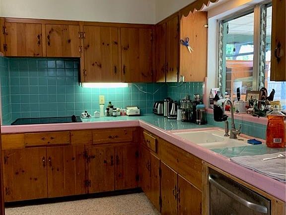 4th image of 4920 26th Ave S