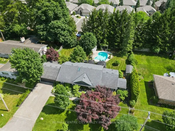 7 Northcrest Dr, London, ON N5X 3V7