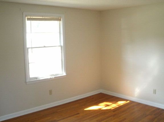 5th image of 115 Helmich Dr