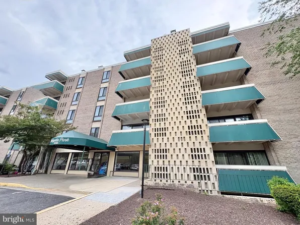 6133 Leesburg Pike APT 601, Falls Church, VA 22041