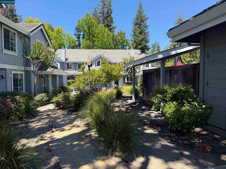 50 Danville Oak Pl — Photo 32