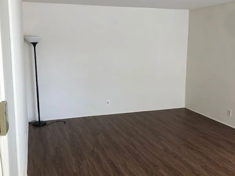321 W Alameda Ave — Photo 2