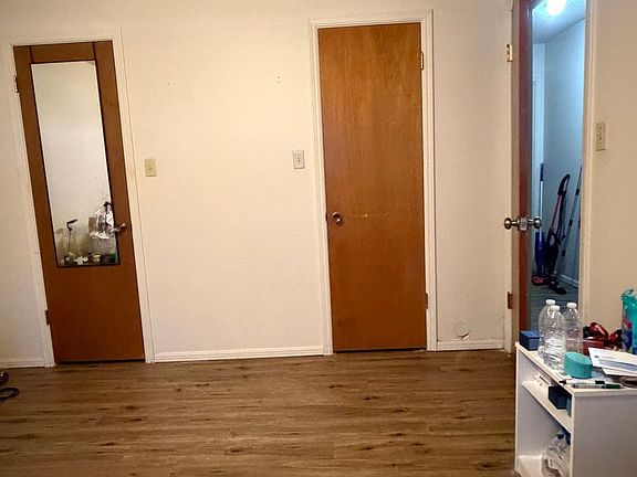 4th image of 119 E 16th St #117