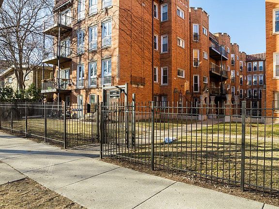 4th image of 1642 W Greenleaf Ave APT 1N