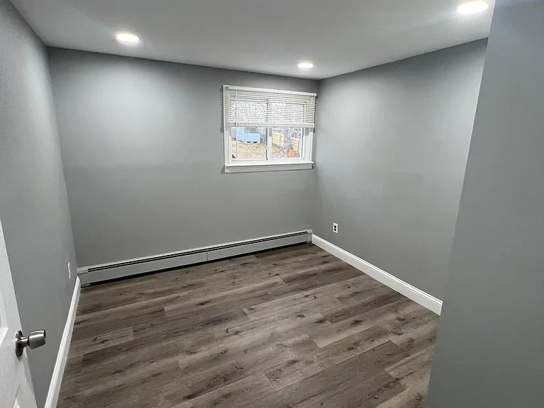 15 Beach Ave — Photo 3