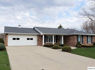 1023 2nd St SW, Dyersville, IA 52040