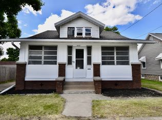 1413 W Locust St, Bloomington, IL