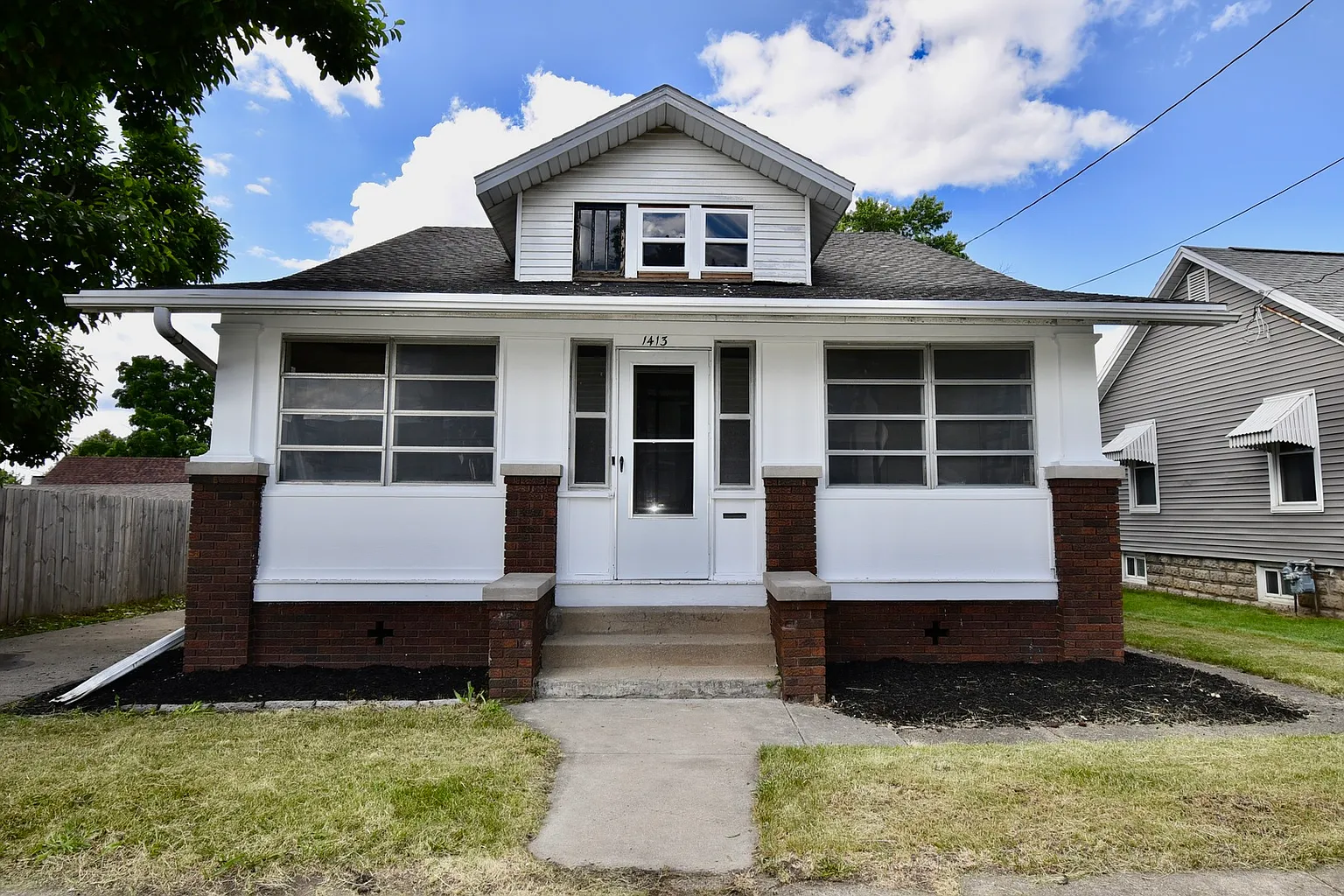 1413 W Locust St photo 1