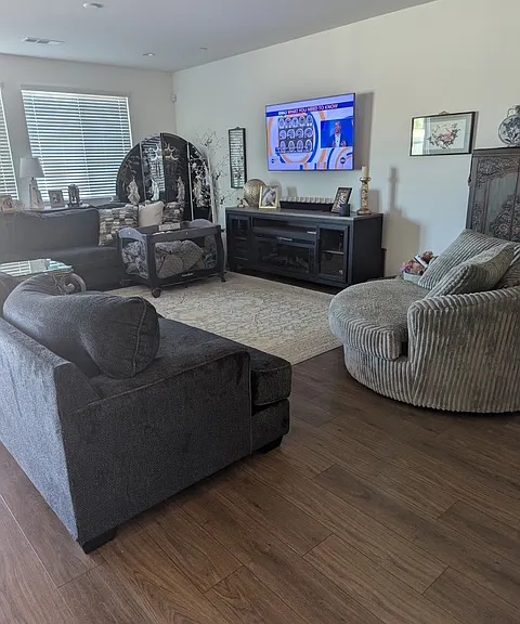 32878 Guinness Way — Photo 3