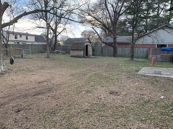 2nd image of 5667 Bartlett Woods Dr