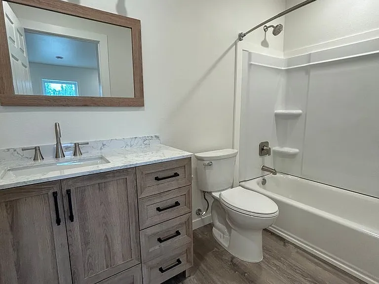 2652 Roseanne Ct — Photo 6