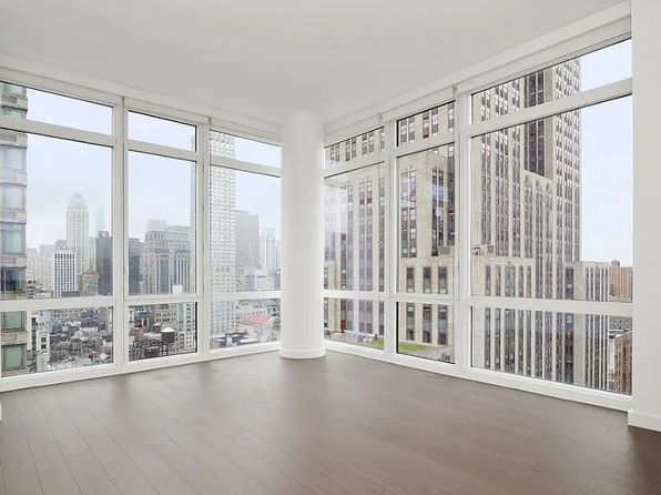 42 W 33rd St APT 32D