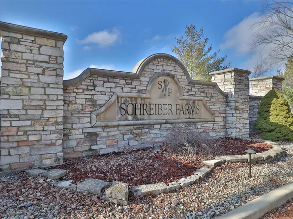 215 Gabrielle Cir, Bethalto, IL 62010