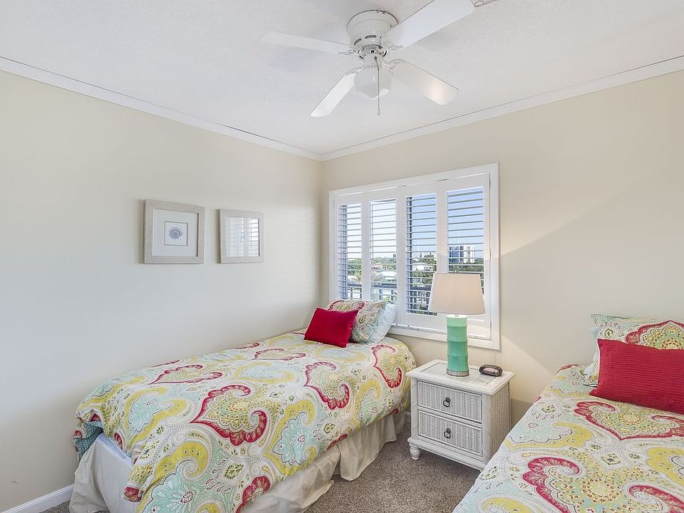 2nd image of 8302 Estero Blvd