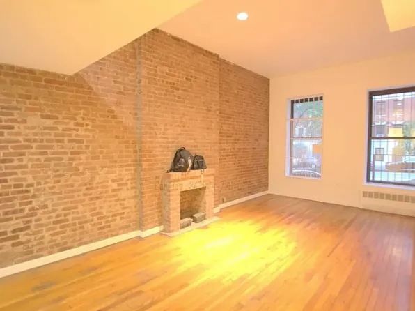 864 West End Avenue image 1 of 7