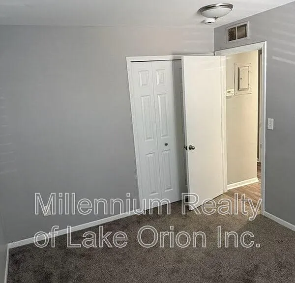 80 Myron St #1 — Photo 10
