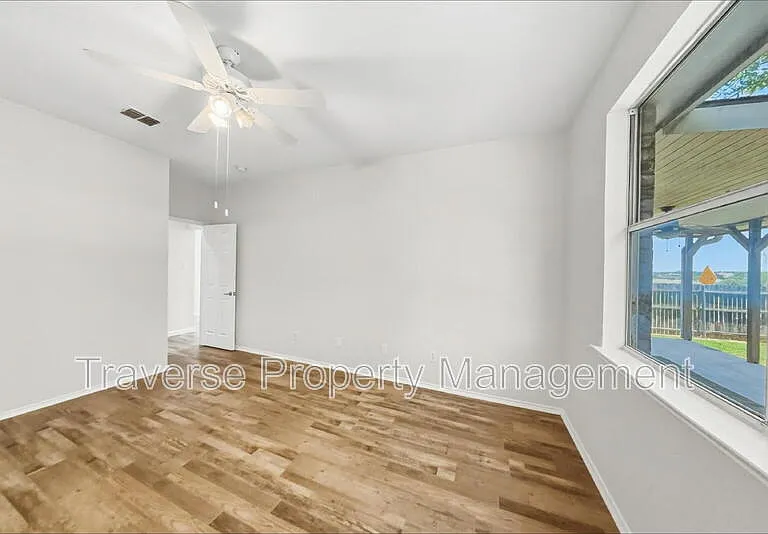 10001 Blue Bell Dr — Photo 11