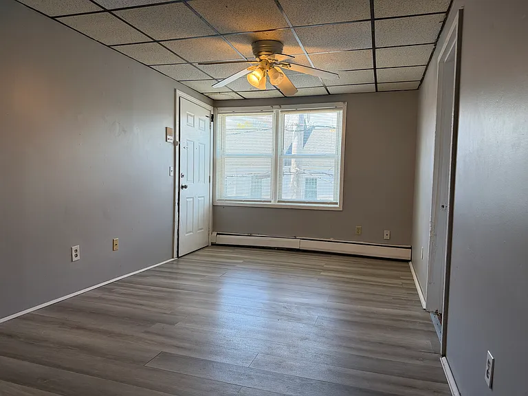 34 E Main St #5 — Photo 1