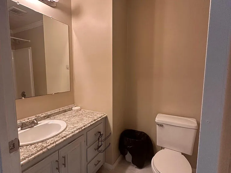 323 E Muir Ave — Photo 26