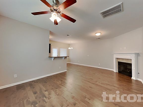 2nd image of 2151 Cason Ln