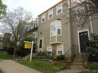 2377 Hunters Square Ct, Reston, VA 20191