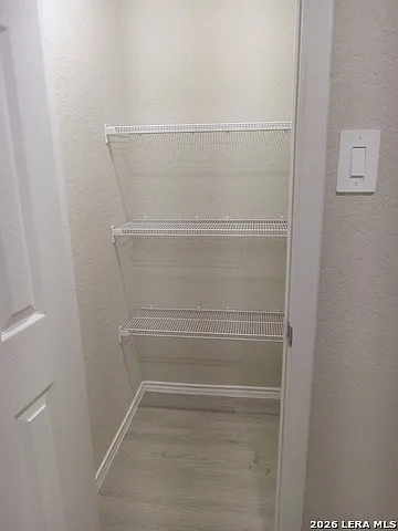 3 bed, 2.0 bath, 1355 sqft, $1,700 — Photo 4