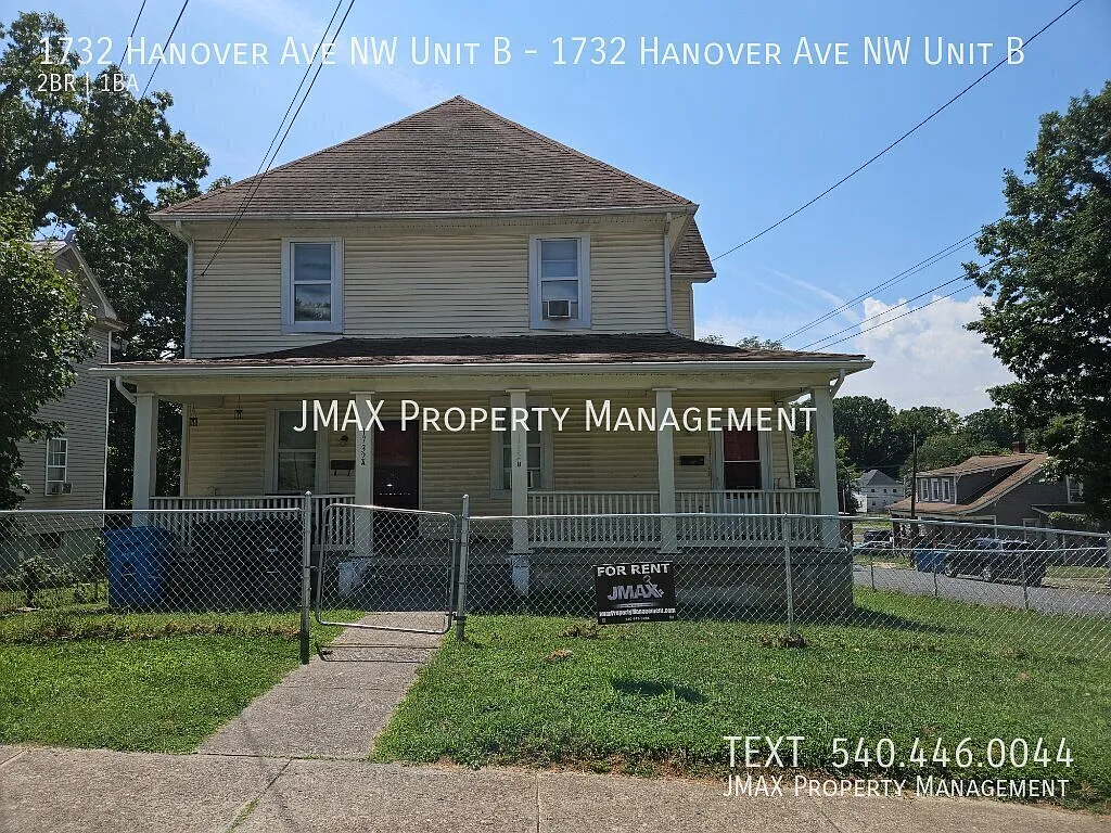 More Room Than Youd Expect 2 Bedroom Apartment! — Photo 1