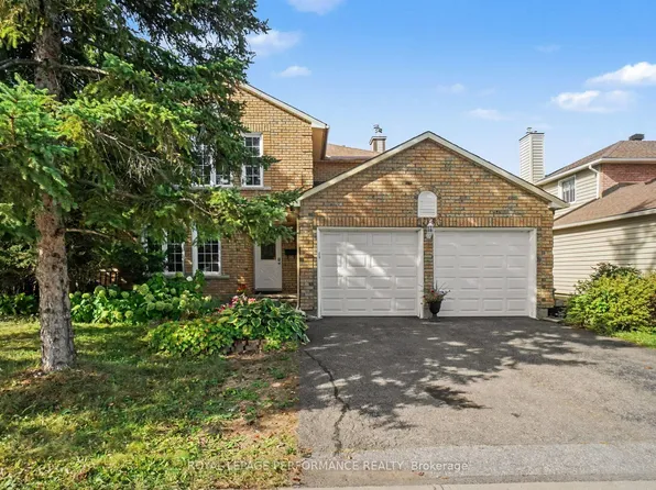 1466 Prestone Dr, Ottawa, ON K1E 1M4
