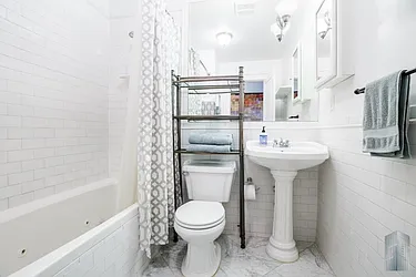 Rented by Skyline Group Real Estate