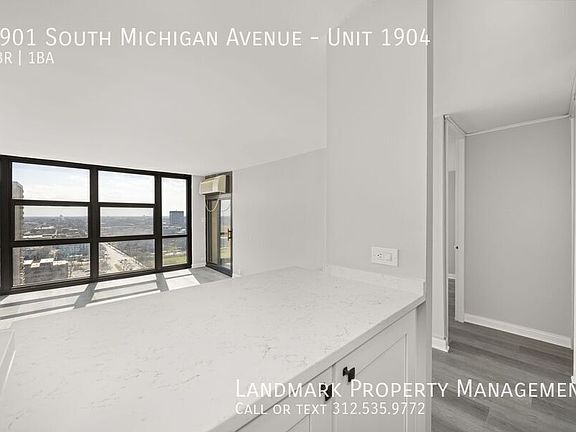 5th image of 2901 S Michigan Ave #1904
