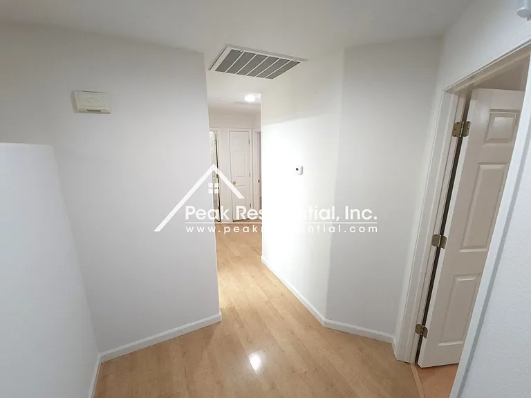 2727 Hinton Cir — Photo 12