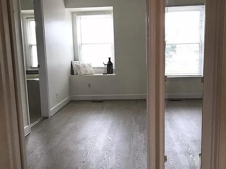 8043 Merry Oaks Ct — Photo 13