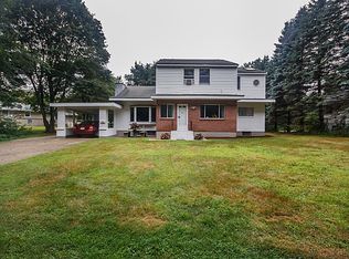 10 Laconia St, Lexington, MA 02420